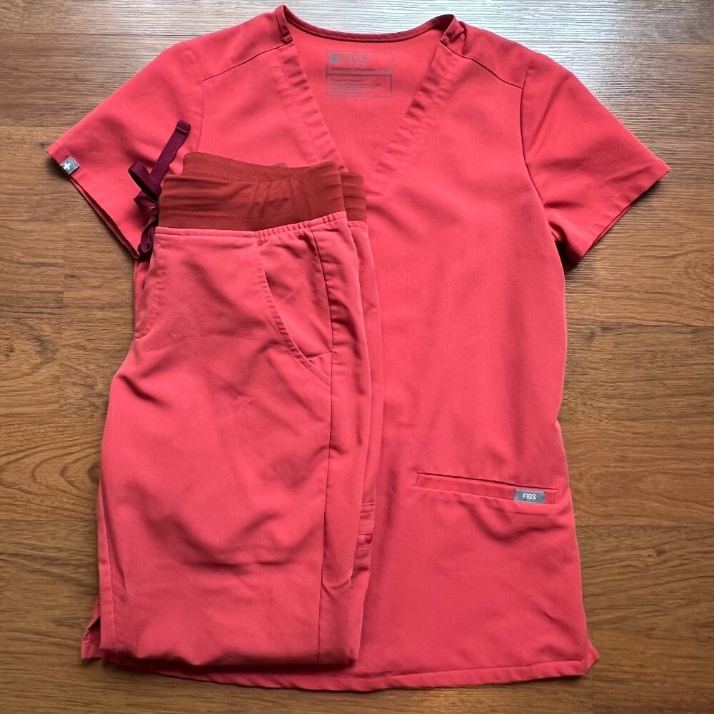 FIGS Women's Scrub Set Clay XS Zamora Jogger & XXS Camisa Top